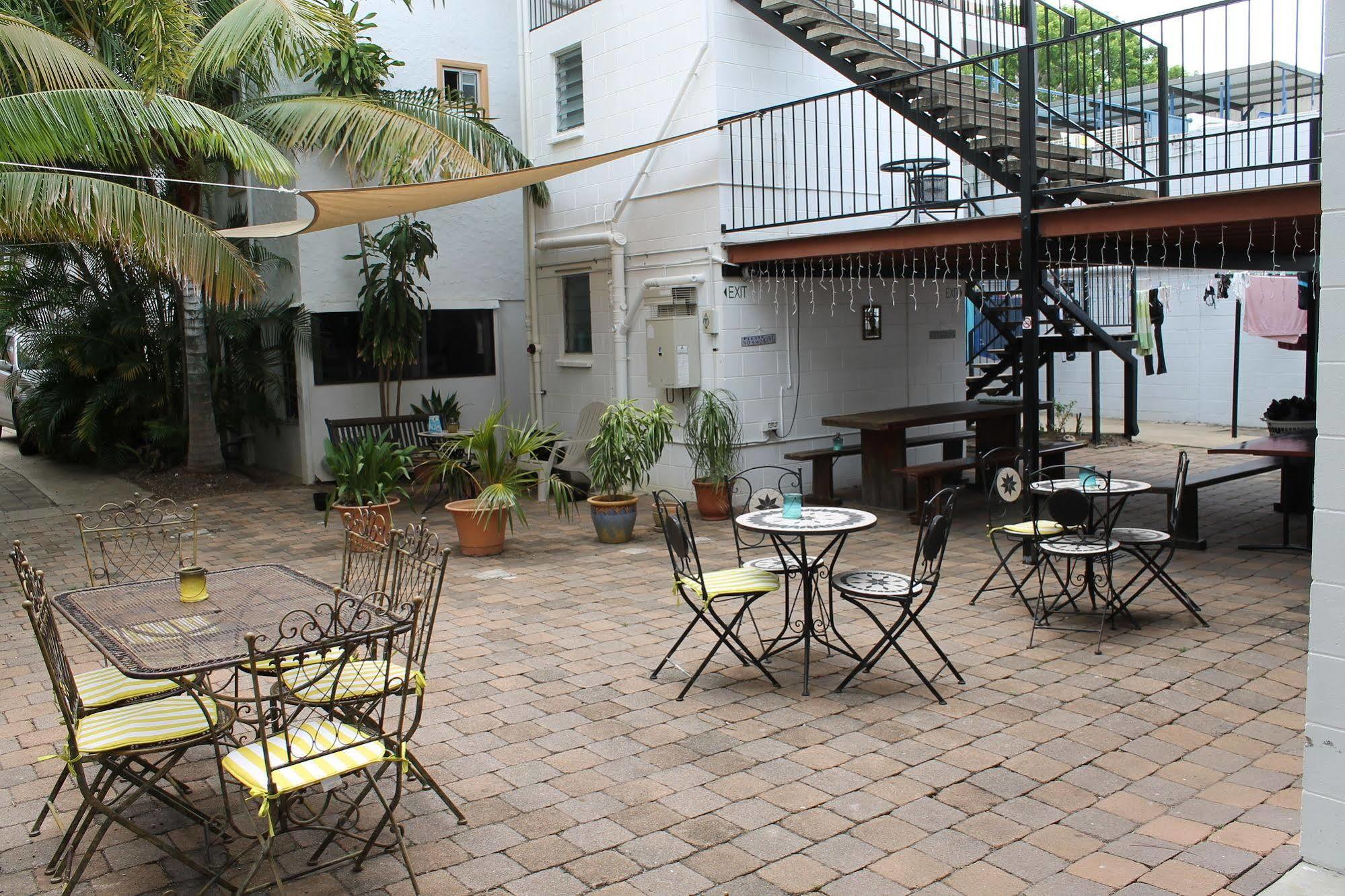 Hostel Civic Guesthouse *